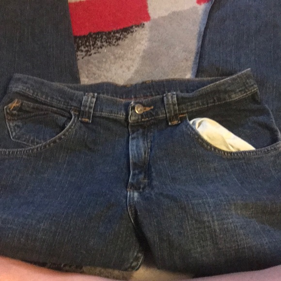 Wrangler Jeans - Picture 2 of 3